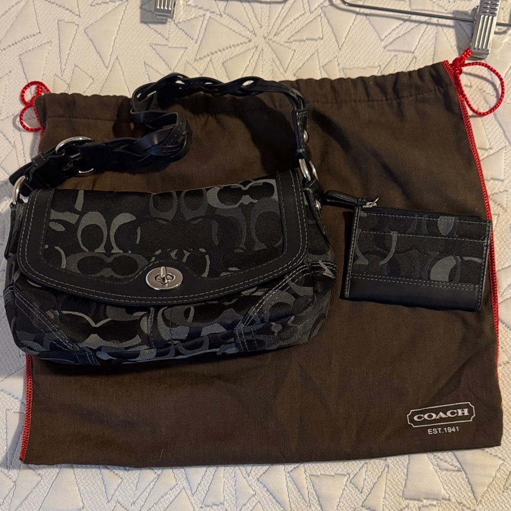 Coach Vintage Black and Gray Shoulder Bag with card case - Picture 10 of 12